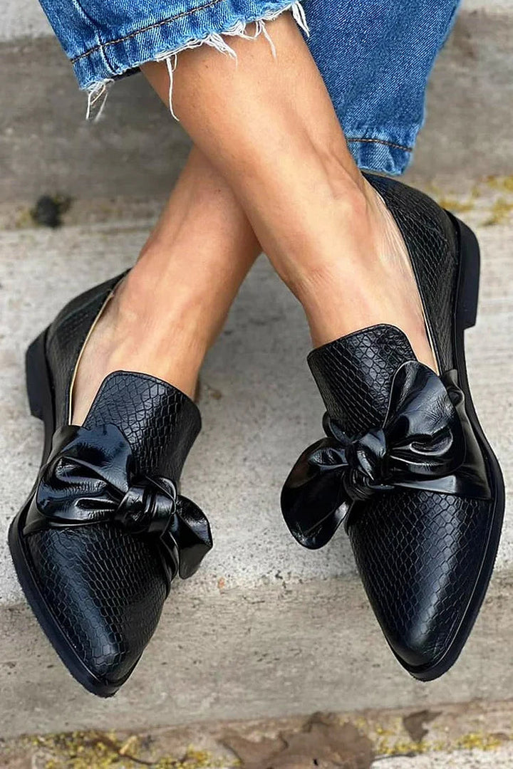 Ruba | Black Loafer With Shiny Bow