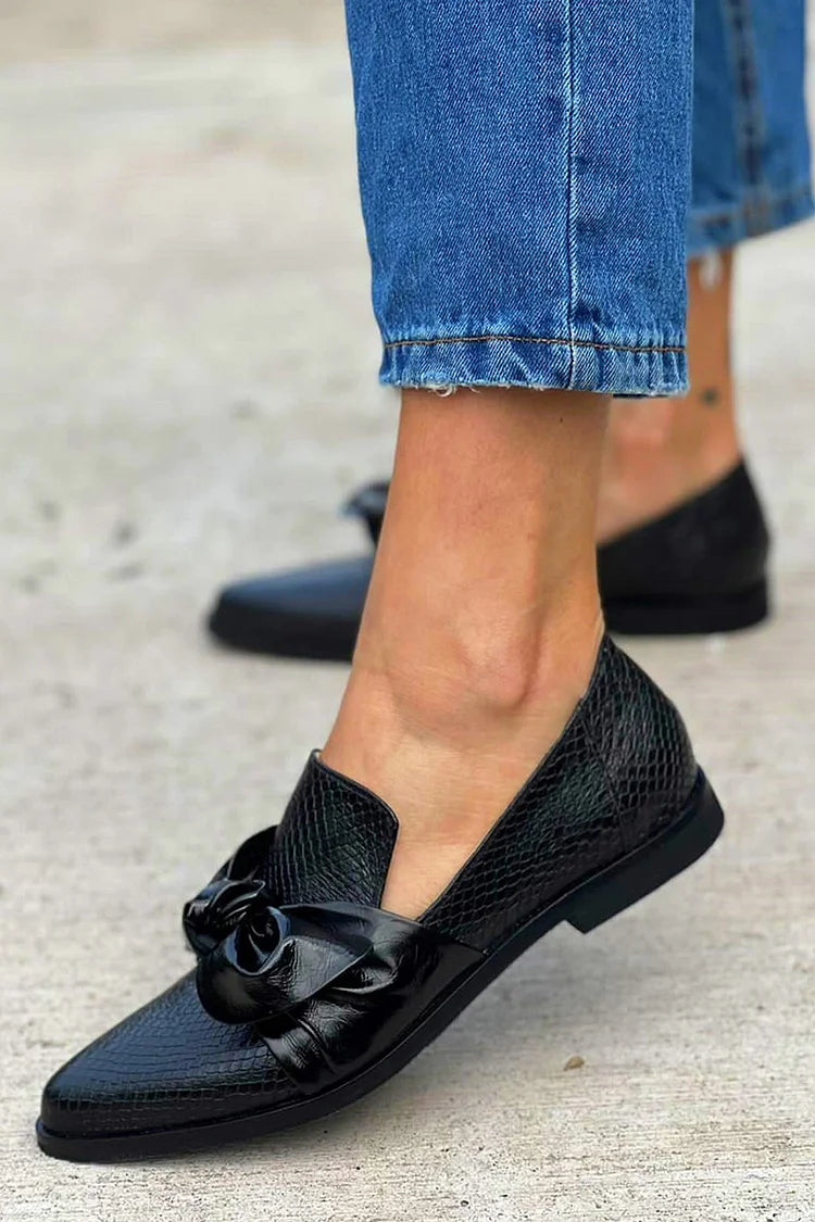 Ruba | Black Loafer With Shiny Bow