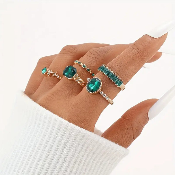 Zarina Exquisite Emerald Gold Ring Set