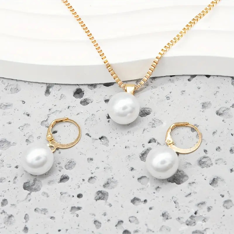 Pearl Harmony | Gold Necklace &amp; Earrings Set