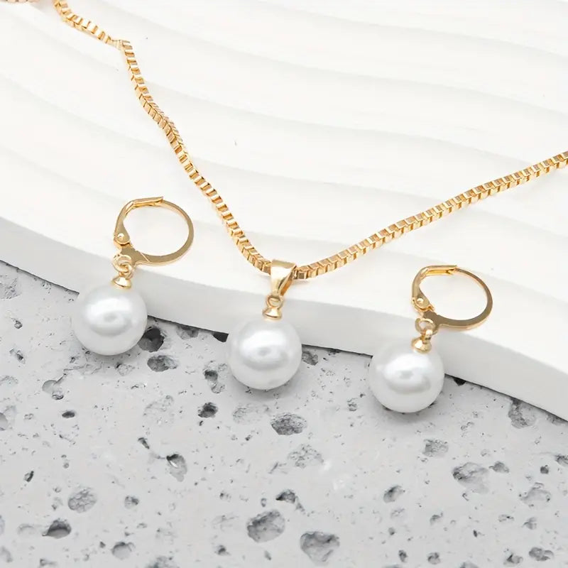 Pearl Harmony | Gold Necklace &amp; Earrings Set
