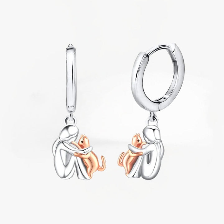 Amina & Layla | Cat Embrace Earring (Round Closure)